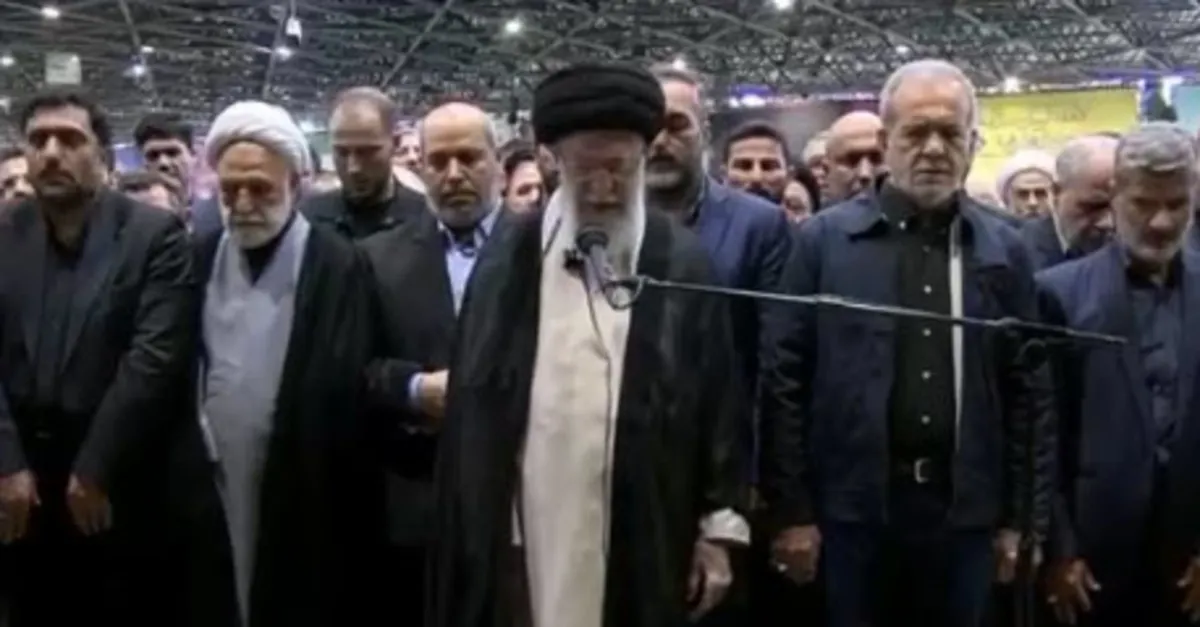 Şehit Haniye için İran’da tören düzenlendi