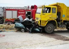 Balıkesir-İzmir yolunda katliam gibi kaza