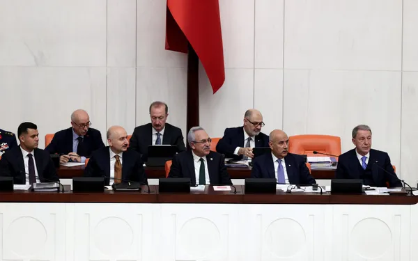 bakan-akar-duyurdu-2015ten-bu-yana-37-bin-terorist-olduruldu-1670610505184.jpg Bakan Akar duyurdu: 2015'ten bu yana 37 bin terörist öldürüldü - 5