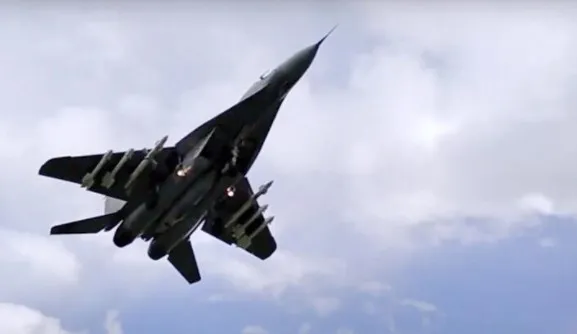 Yolcu uçağına savaş jeti eşliğinde acil iniş yaptırıldı! BM ve NATO'dan flaş tepki - 9