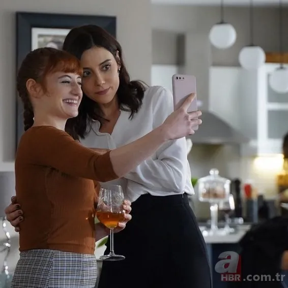 Ezel dizisinin Eyşan'ı Cansu Dere sosyal medyayı salladı! O fotoğrafına yorum yağdı 9