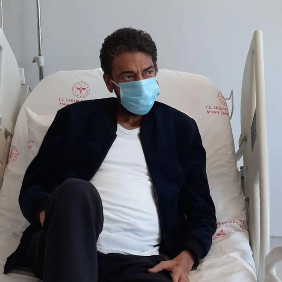 Hakan Taşıyan'dan hayranlarına mesaj