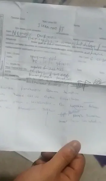 ankarada-sahte-kurye-vurgunu-teslim-tutanagi-altinda-milyonlarca-lira-dolandirdilar-1674907649930.jpg Ankara’da sahte kurye vurgunu! Teslim tutanağı altında milyonlarca lira dolandırdılar - 6