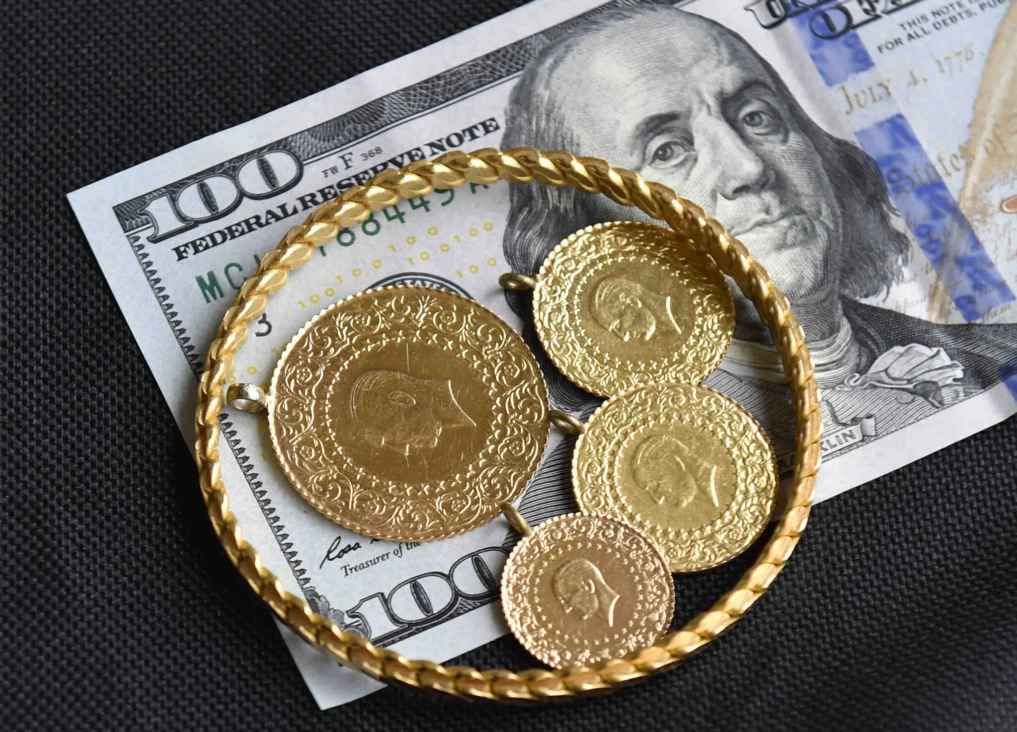 Ons altın 4.600 doları aştı: Gram fiyatında 7 bin liranın altı tarih mi oluyor? Uzmanı A Haber'de açıkladı