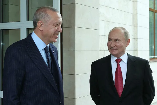 Başkan Erdoğan ve Putin’den Soçi’de kritik zirve! Dünya o görüşmeyi konuştu: Krizleri önlüyorlar!