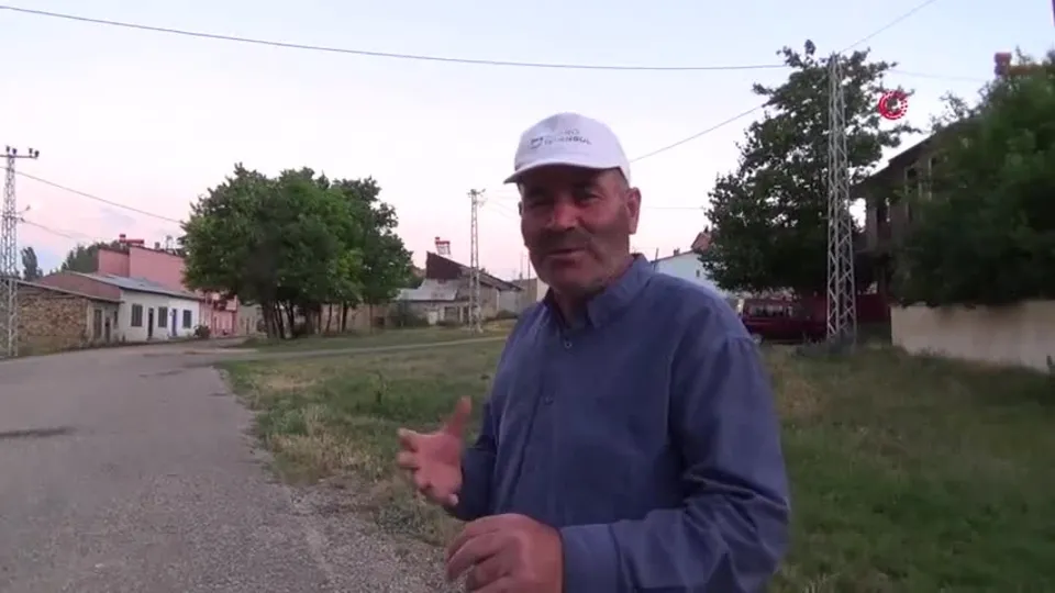 Bayburt’ta şaşkına çeviren olay! Köylüler ilk kez tanık oldu... Karşısına çıkan ayıyı bakın nasıl kaçırdı