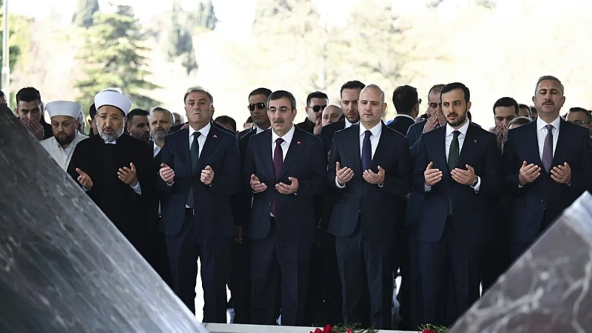 Turgut Özal ölümünün 32. yılında mezarı başında anıldı