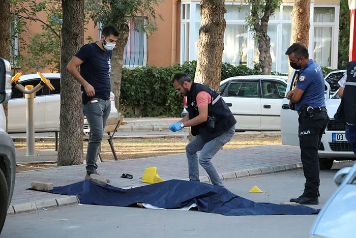 Afyonkarahisar'da polis memuru damat dehşet saçtı! İşte olayın perde arkası ve ölen isimler... - 5
