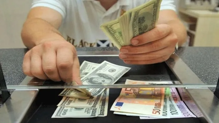 Borsa rekor kırdı! Dolar 5 ayın en düşük seviyesini gördü