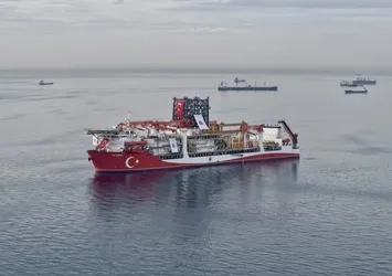 Türk sondaj gemisi havadan görüntülendi