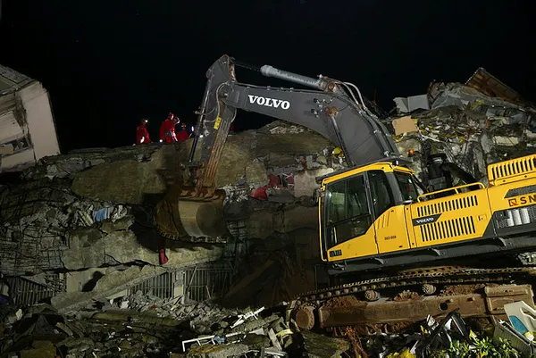 yunanistandan-turkiyeye-arama-kurtarma-konusunda-ekip-destegi-1675724491852.jpg Yunanistan'dan Türkiye'ye arama kurtarma konusunda ekip desteği: Komşu ülkede elimizden gelenin en iyisini yapacağız - 1