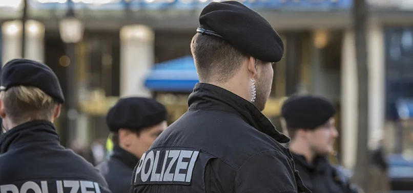 Almanya'da PKK yandaşları polise saldırdı