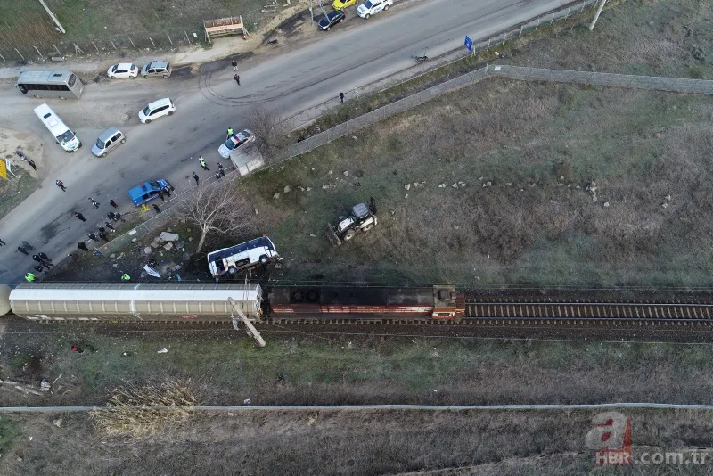 Sivas'ta yolcu otobüsü devrildi! Kırklareli'nde yolcu treni işçi servisine çarptı | Peş peşe kötü haberler 15