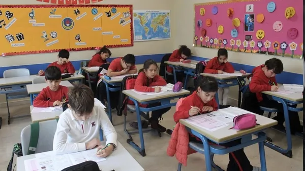 15 tatil ne zaman başlıyor? 2023 Sömestr tatili hangi tarihte? Okullar ne zaman kapanacak? MEB 2023 TAKVİMİ!