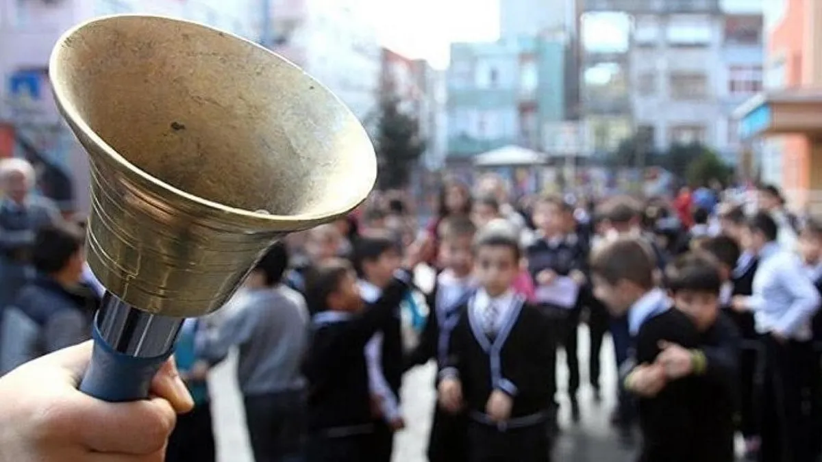 Hakkarili dördüzler okul heyecanı yaşadı