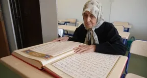 87 yaşında Kur’an-ı Kerim okumayı öğrendi