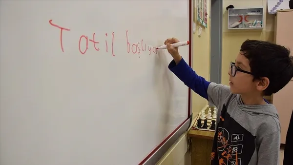 2022 MEB ilkokul, ortaokul, lise KARNE GÜNÜ TARİHİ! Karneler ne zaman verilecek? 15 tatil hangi tarihte başlıyor?