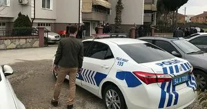 Polis memuru evinde ölü bulundu