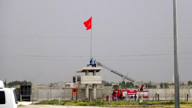 Suriye sınırındaki Türk bayrağının yeri değiştirildi