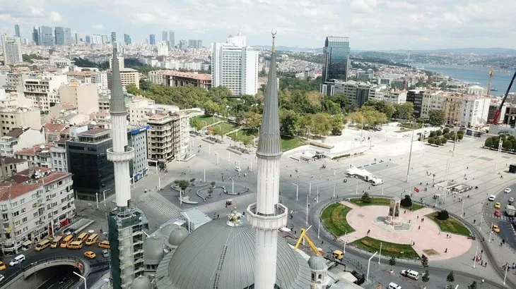 Taksim Camii’nin minareleri tamamen bitti! İşte son görüntüsü