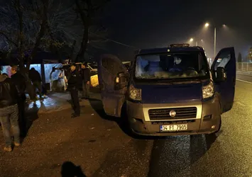 Şüpheli zırhlı araçtan silah çıktı!