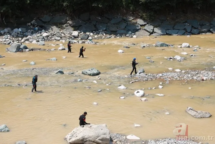 Çalışmalar bayramda da devam etti! Meteoroloji'den Rize'ye yağış uyarısı: Sel heyelan ve taşkın...