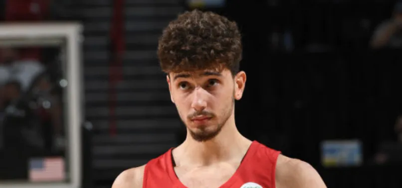 Alperen Şengün NBA'deki ilk maçında double-double yaptı