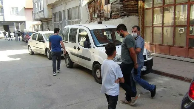 Bursa’da soyduğu kuyumcuya yalvaran hırsız tutuklandı - 4