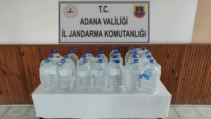 Son dakika: Adana’da sahte içki ele geçirildi - 1