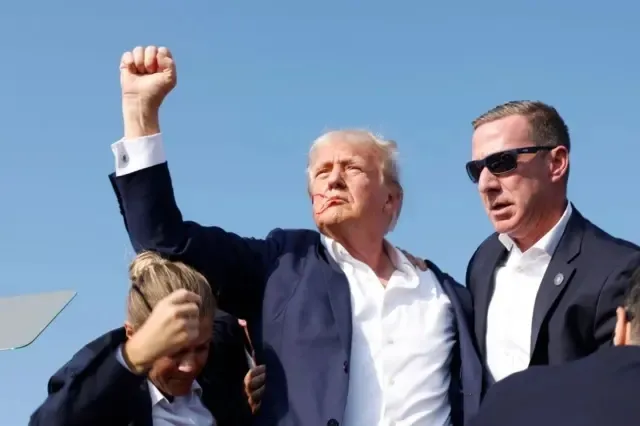 fbi-trumpa-suikast-girisimi-hakkinda-savunma-yapamadi-1722352914498.jpeg Eski ABD Başkanı Donald Trump suikast girişimi