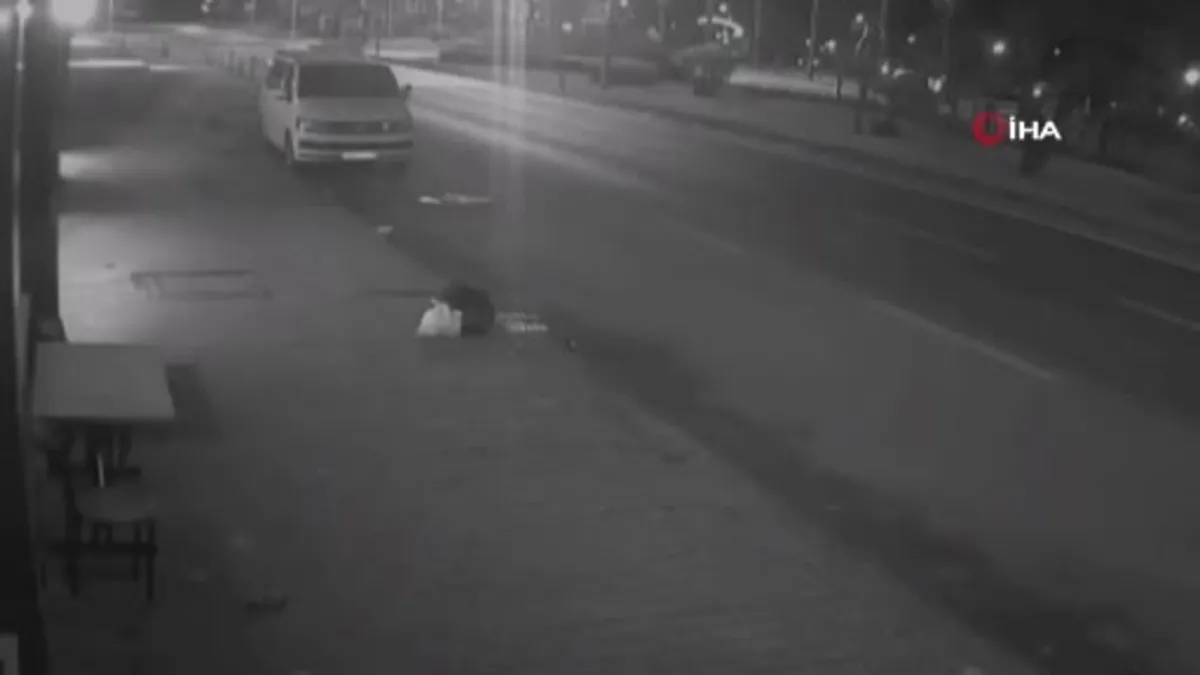 Ordu’da otomobil gelinlikçi dükkanına girdi