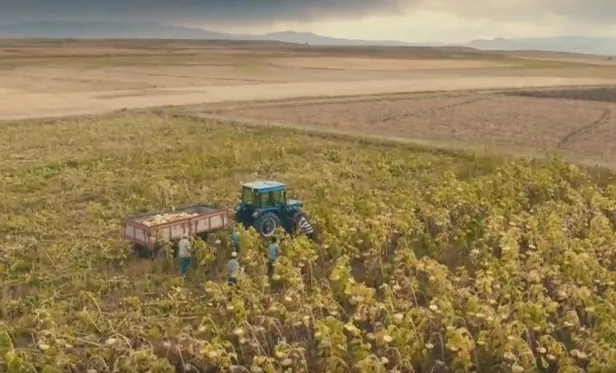 Tarım Bizim Geleceğimiz ne zaman, nerede çekildi? Kıvanç Tatlıtuğ’un sunduğu belgesel kaç dakika?