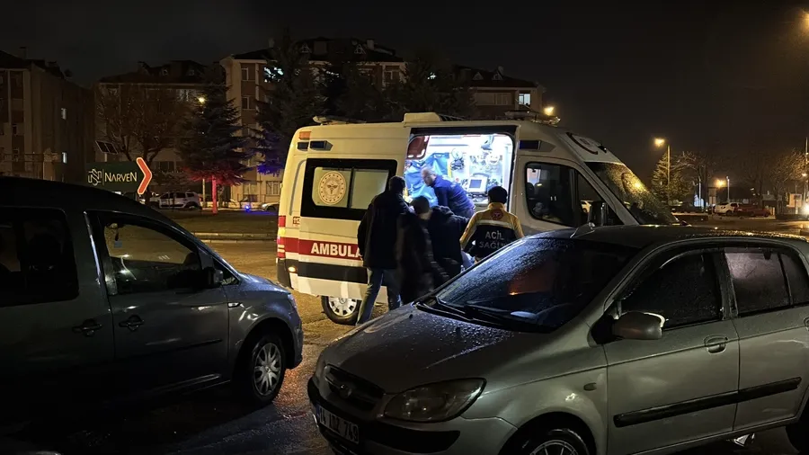 boluda-husumetli-gruplar-sokak-ortasinda-catisti-1774133201380.jpg Bolu’da husumetli gruplar sokak ortasında çatıştı - 3