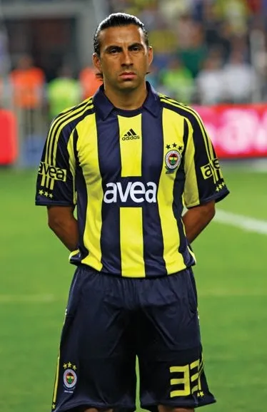 Fenerbahçe'nin eski yıldızı itiraf etti: "Yöneticiler bize taktik veriyordu" - 1