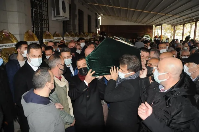 Merkez Bankası Başkanı Kavcıoğlu’nun kız kardeşi Serap Görcü son yolculuğuna uğurlandı