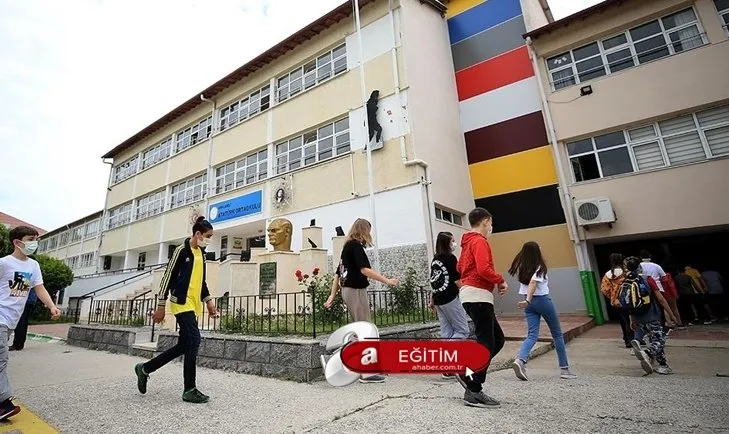 MEB takvimi: 1 haftalık tatil ne zaman? 2022 2. ara tatil ne zaman yapılacak? Nisan ara tatili kaç gün olacak?