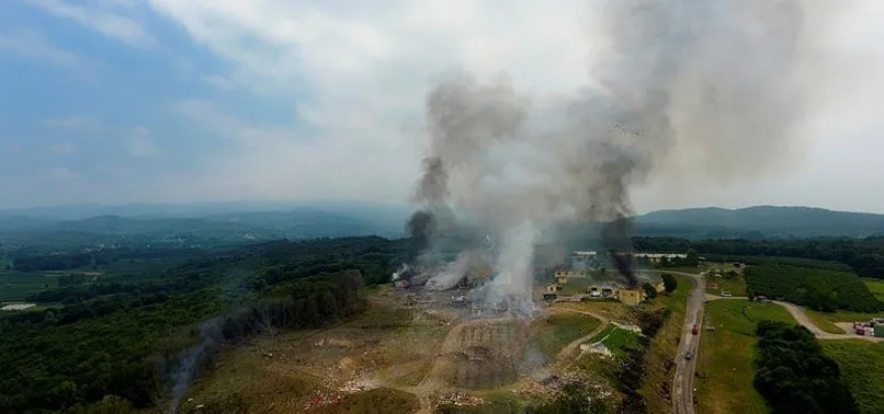 Sakarya'da havai fişek fabrikasında patlama! Bakan Koca: 2 kişi hayatını kaybetti, 74 kişi yaralı