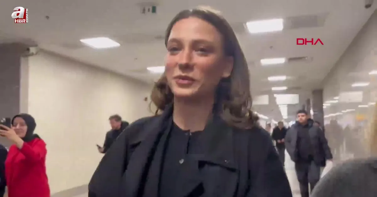 Serenay Sarıkaya Çağlayan Adliyesi'ne geldi