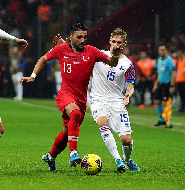 Galatasaray’dan sol bek atağı! Umut Meraş’ın menajeriyle görüşüldü