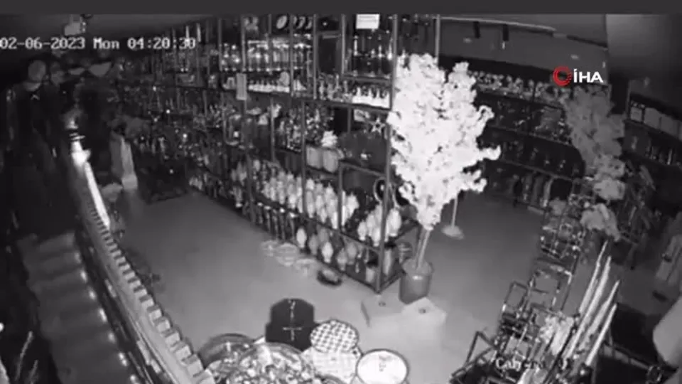 Gaziantep’te DEPREM anı kameraya böyle yansıdı! Tüyler ürperten sesler