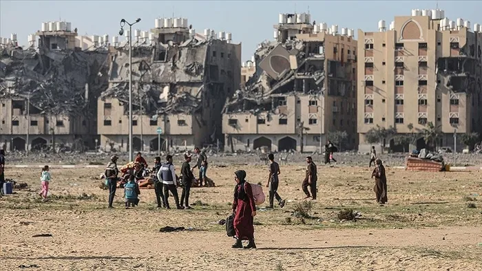 teror-devleti-israil-gazzedeki-filistinlileri-goce-zorlamaya-devam-ediyor-1724341970163.jpg Gazze'de zorunlu göç sistematik silah: Terör devleti İsrail Filistinlileri zorlamaya devam ediyor - 3
