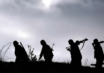 Dağdaki PKK'lılara kadro vermişler