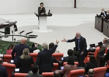 TBMM'de gergin anlar: Hendek terörünü görmezden gelen CHP, HDP'ye sahip çıktı!