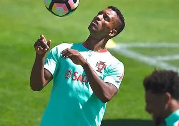 Beşiktaş'tan Nani bombası!