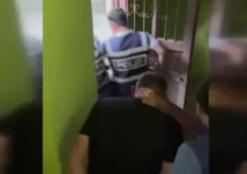 Adana'da galeriye otomatik silahla saldırı! 2 kişi tutuklandı