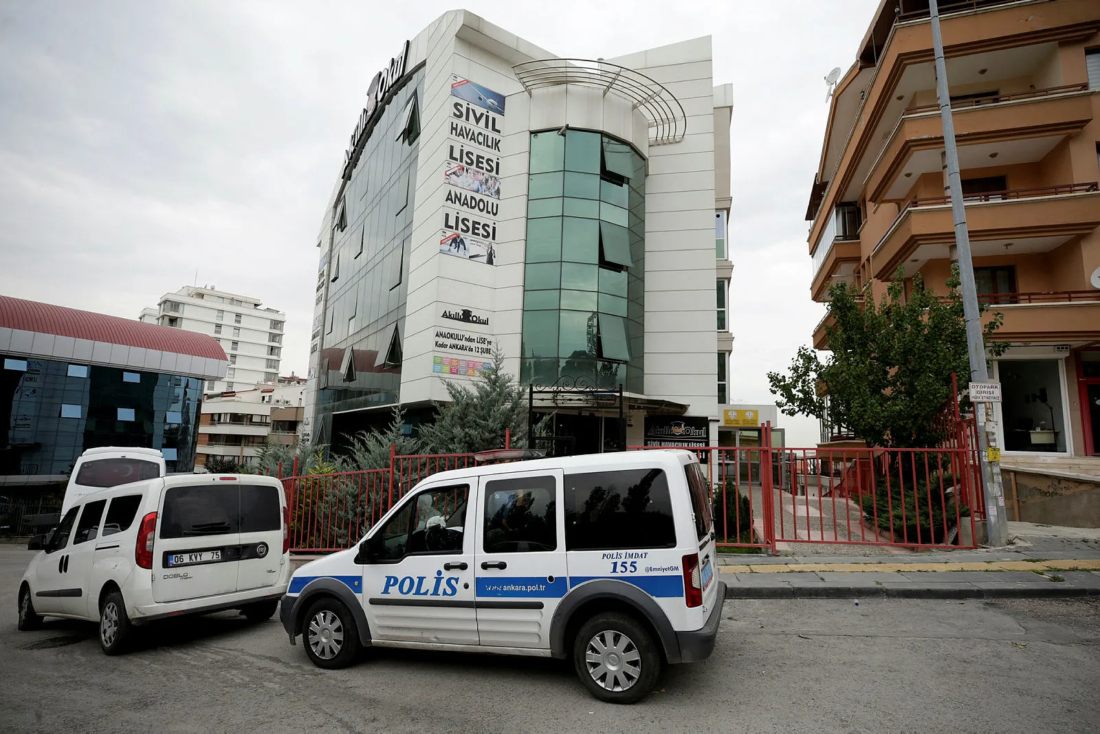 Özel Akıllı Okullar'a FETÖ operasyonu