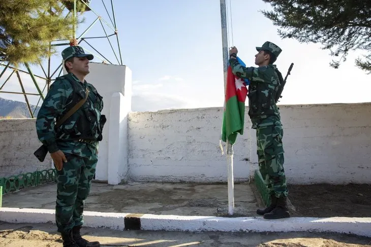 Ermenistan işgalinden kurtarılan Azerbaycan'ın Zengilan kentindeki karakollara bayrak çekildi