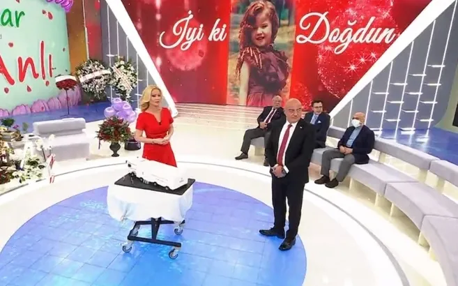 Müge Anlı’ya doğum günü sürprizi