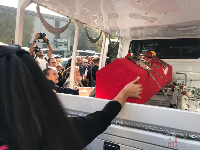 Usta tiyatrocu Yıldız Kenter'e son veda! 15