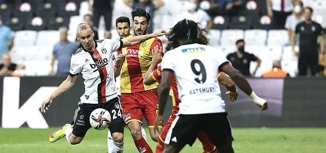 Beşiktaş - Yeni Malatya maçında şoke eden sakatlar! Domagoj Vida ve Alex Teixeira oyuna devam edemedi